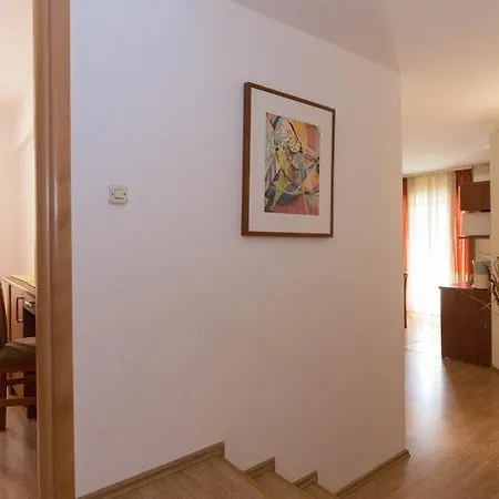Appartement Marija F4 *
